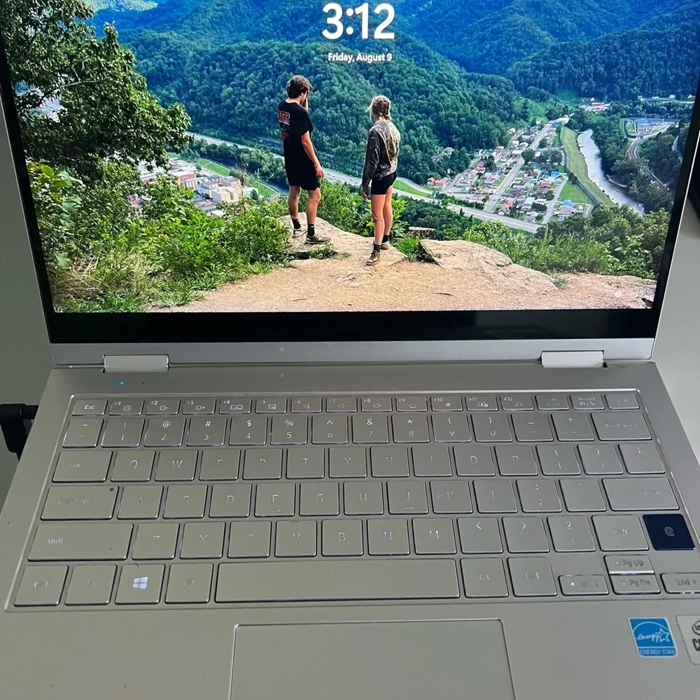 Samsung Galaxy Book Ion Intel Core i7 10th Gen.
